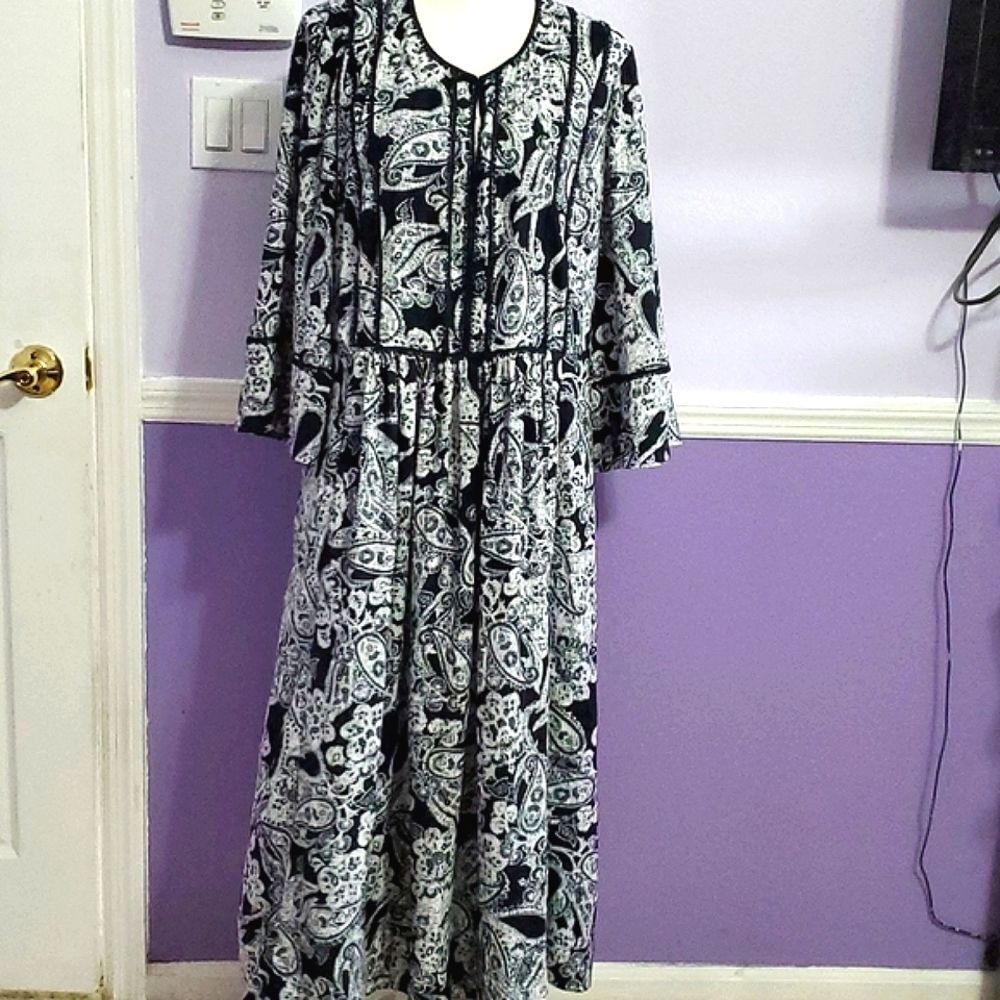 Donna Karan Black & White Paisley Print Flowy Lagenlook Prairie Maxi Dress M/L